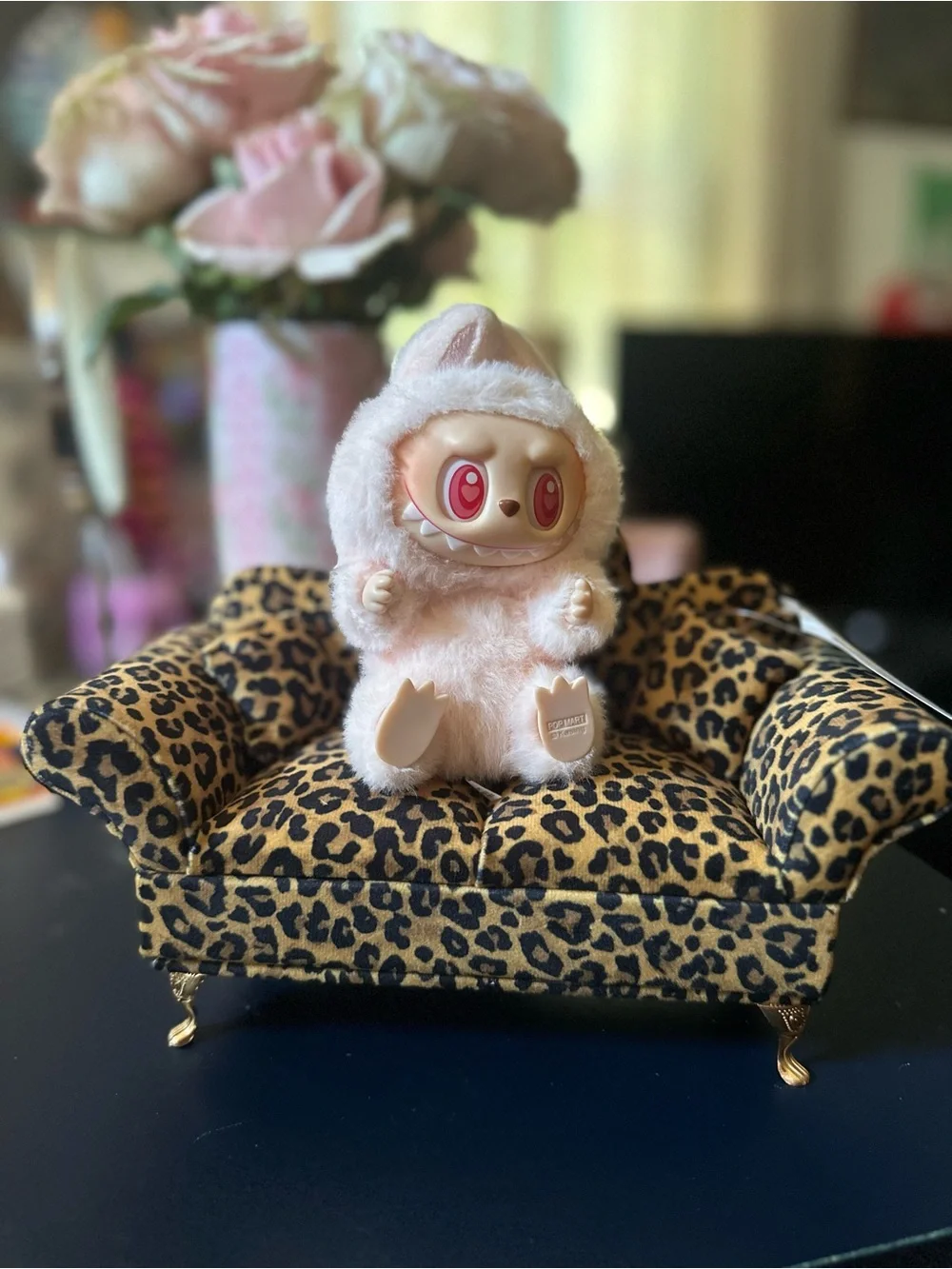 Miniature leopard sofa jewelry box / labubu display couch
